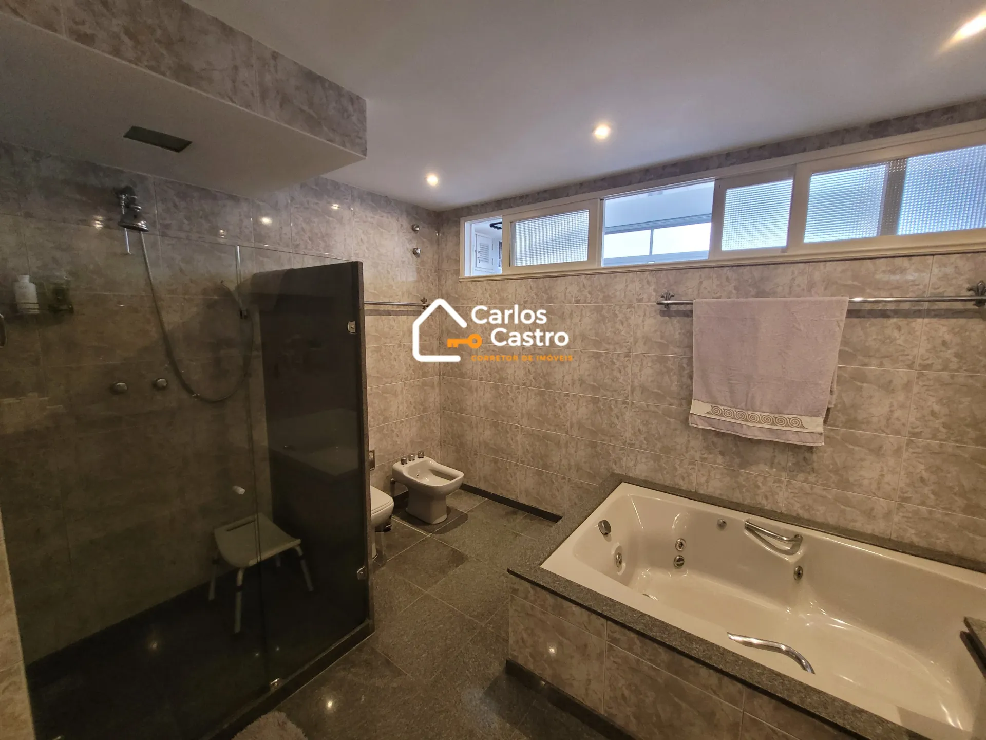 Apartment on the 9th floor with a bathtub — photo 42