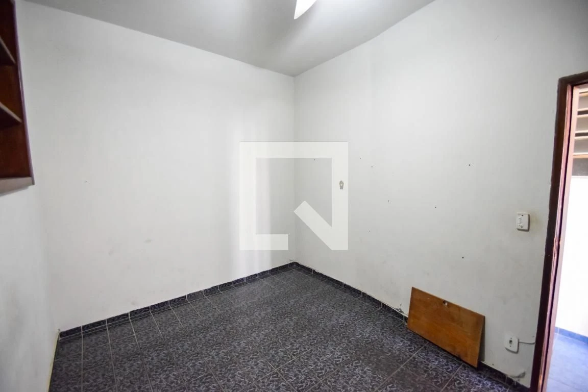Apartamento mobiliado com 4 quartos e cozinha separada — photo 31