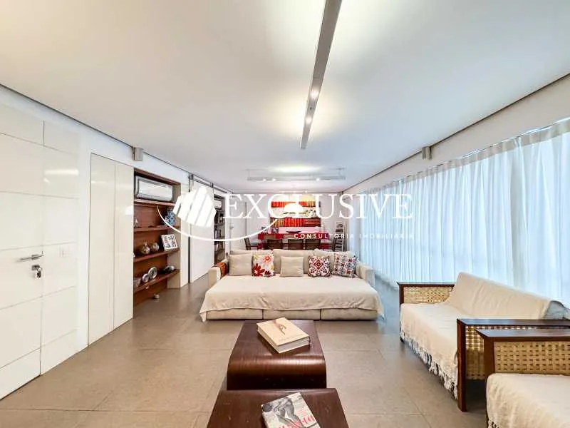 Furnished apartment with 4 bedrooms and 5 bathrooms — photo 2