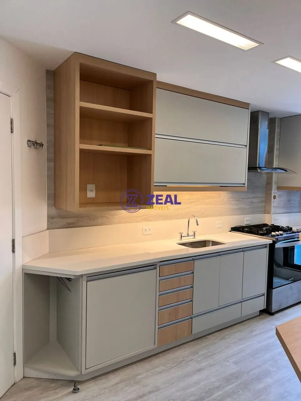 2-bedroom apartment with 3 bathrooms and 105 m² — photo 3