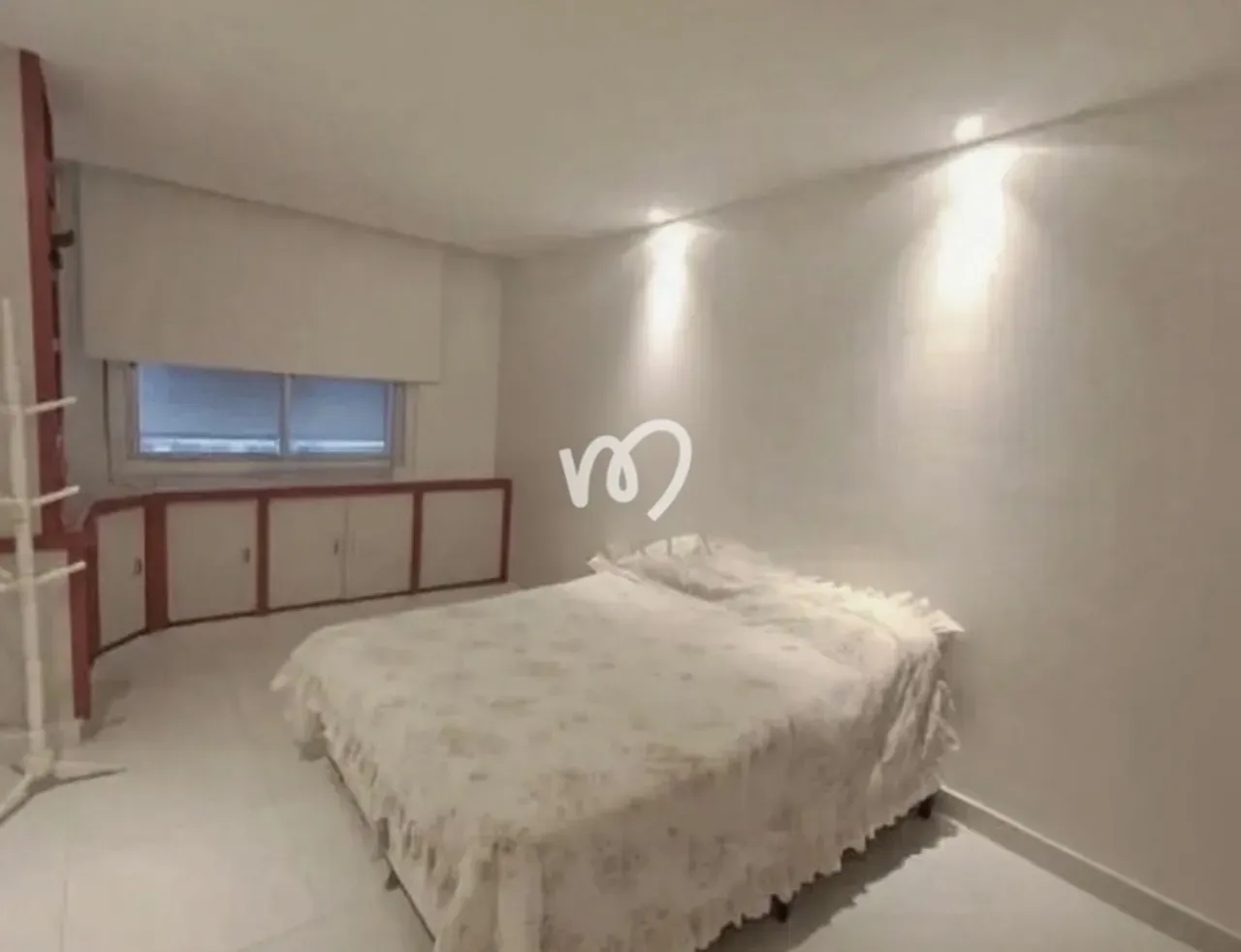 4-bedroom apartment with a washing machine — photo 2
