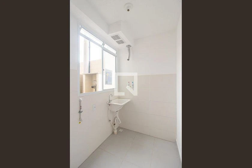 Unfurnished 2-bedroom apartment with private garden — photo 53