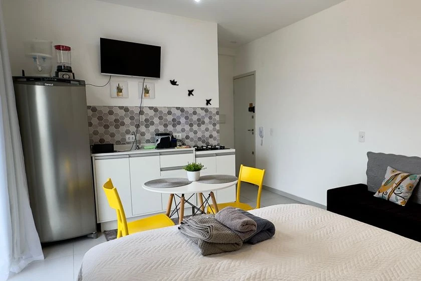 Furnished 1-bedroom apartment with 1 bathroom, no parking — photo 10