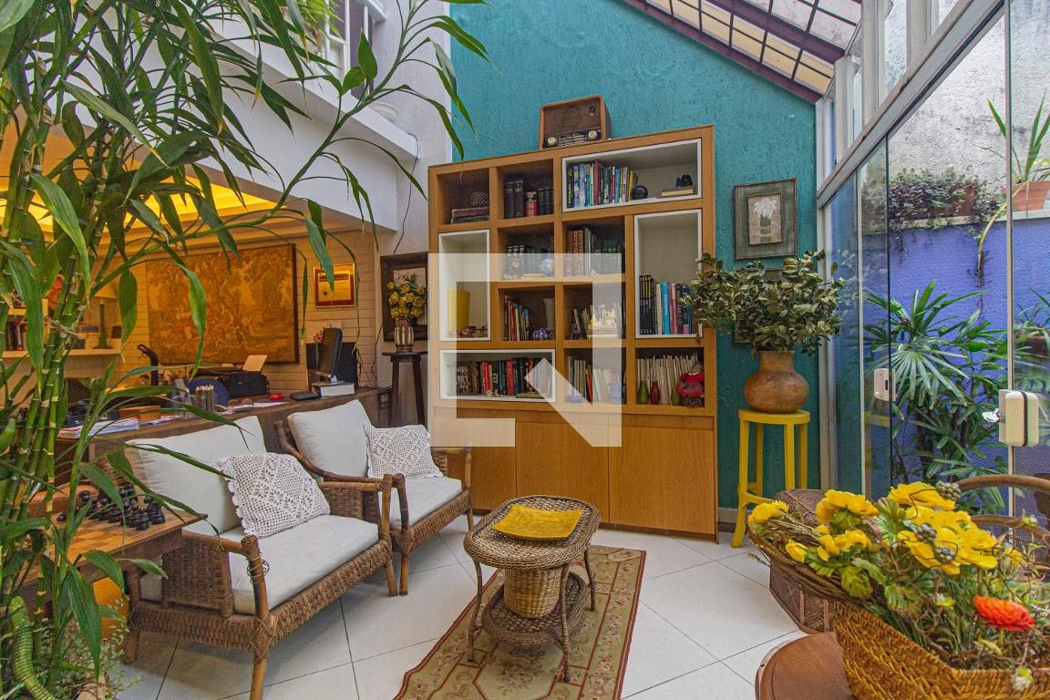 Ванна та 4 спальні: будинок 350 м² — photo 24