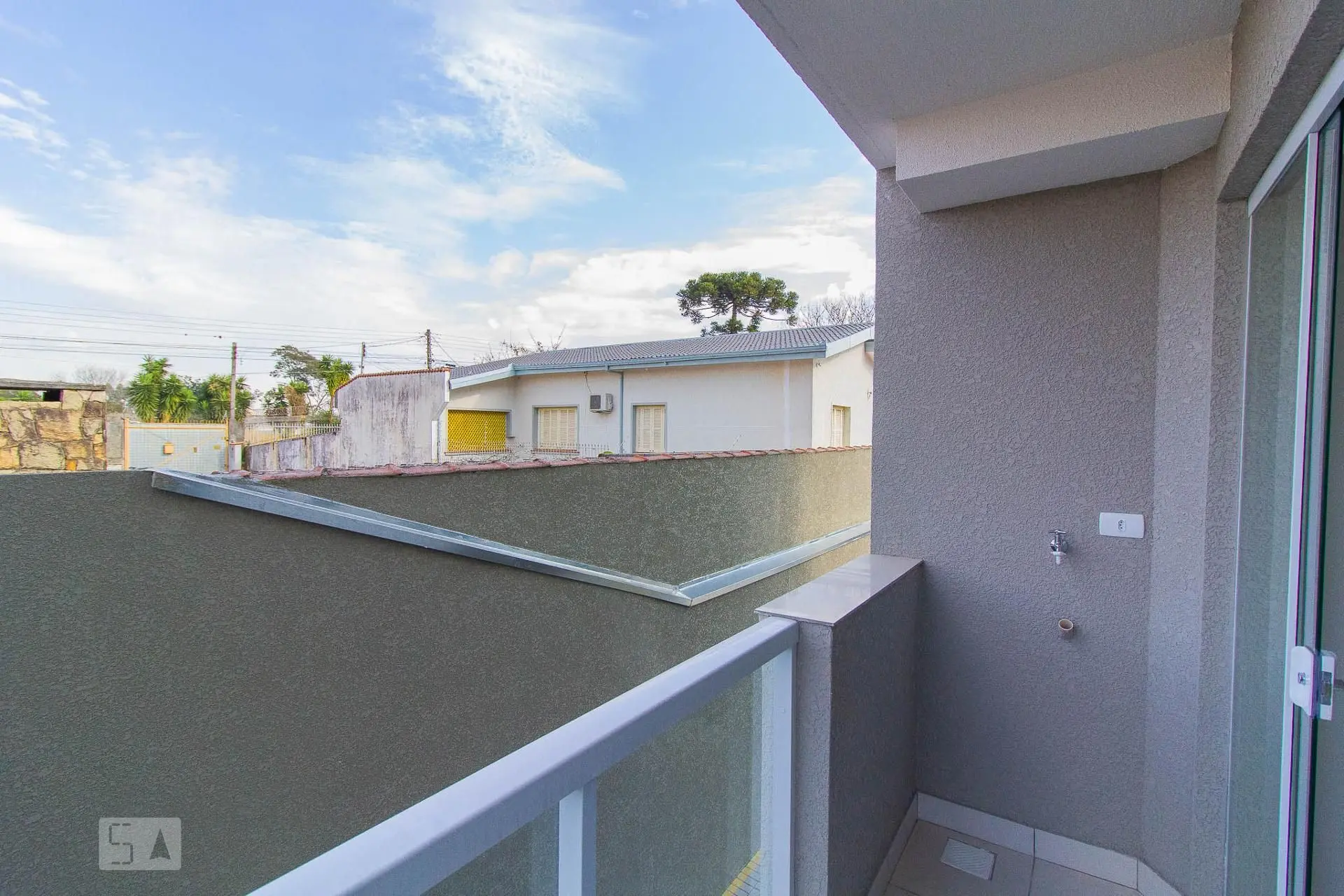 Unfurnished studio with 1 bedroom and a balcony — photo 7