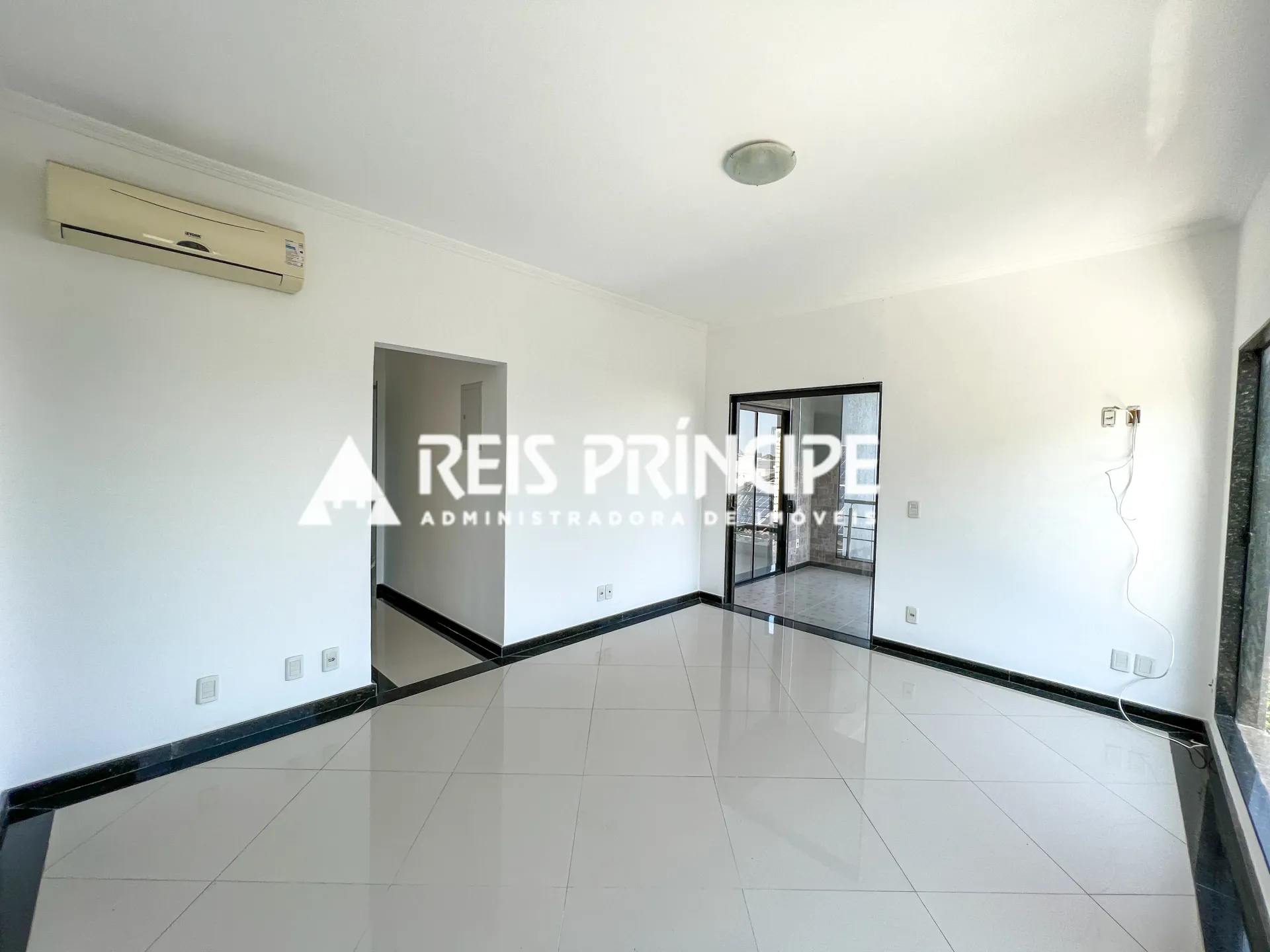 Casa duplex com 3 quartos e 5 banheiros e cozinha aberta — photo 21