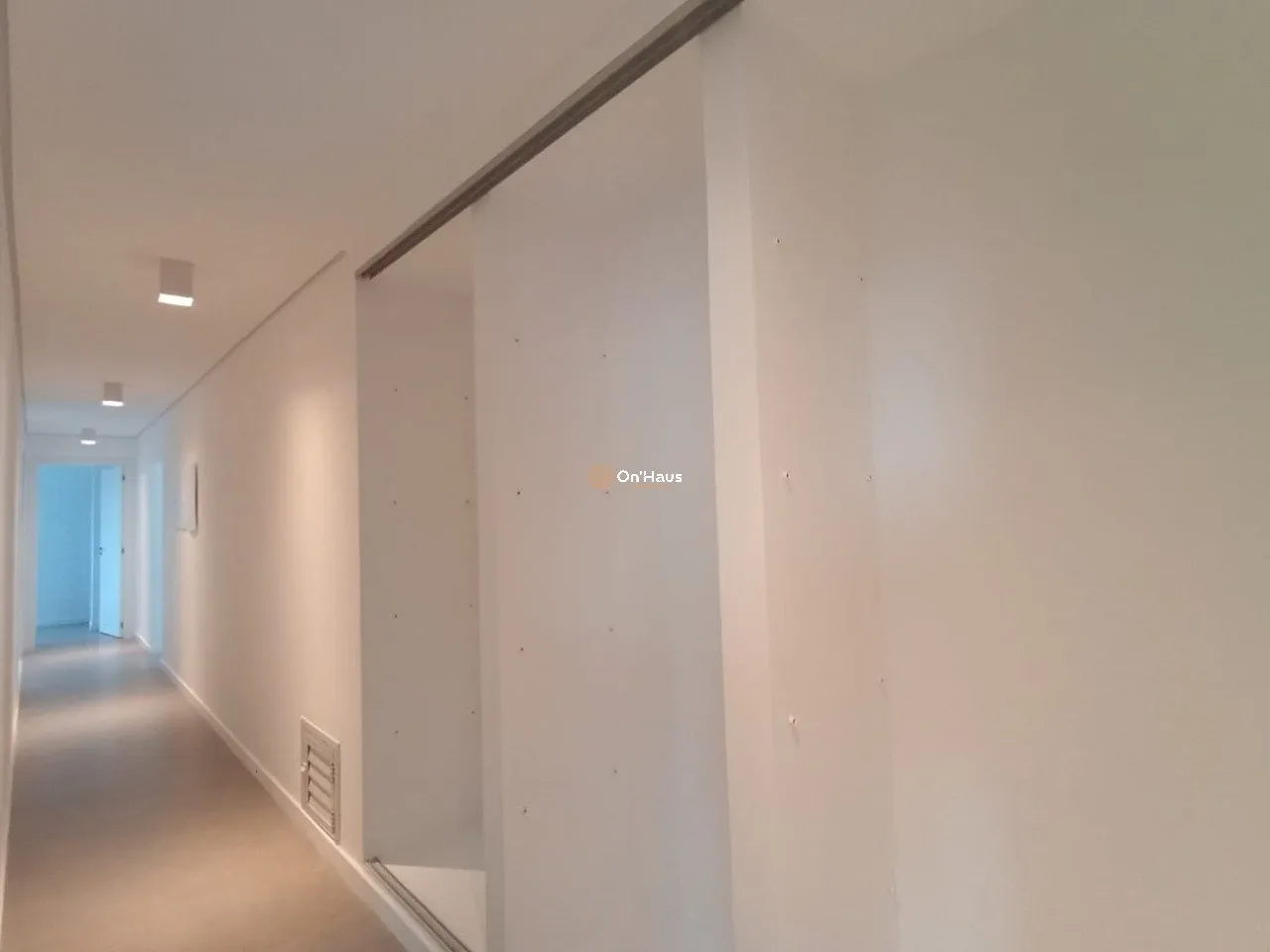 Rental house with 6 en-suite bedrooms and 513 m² — photo 34