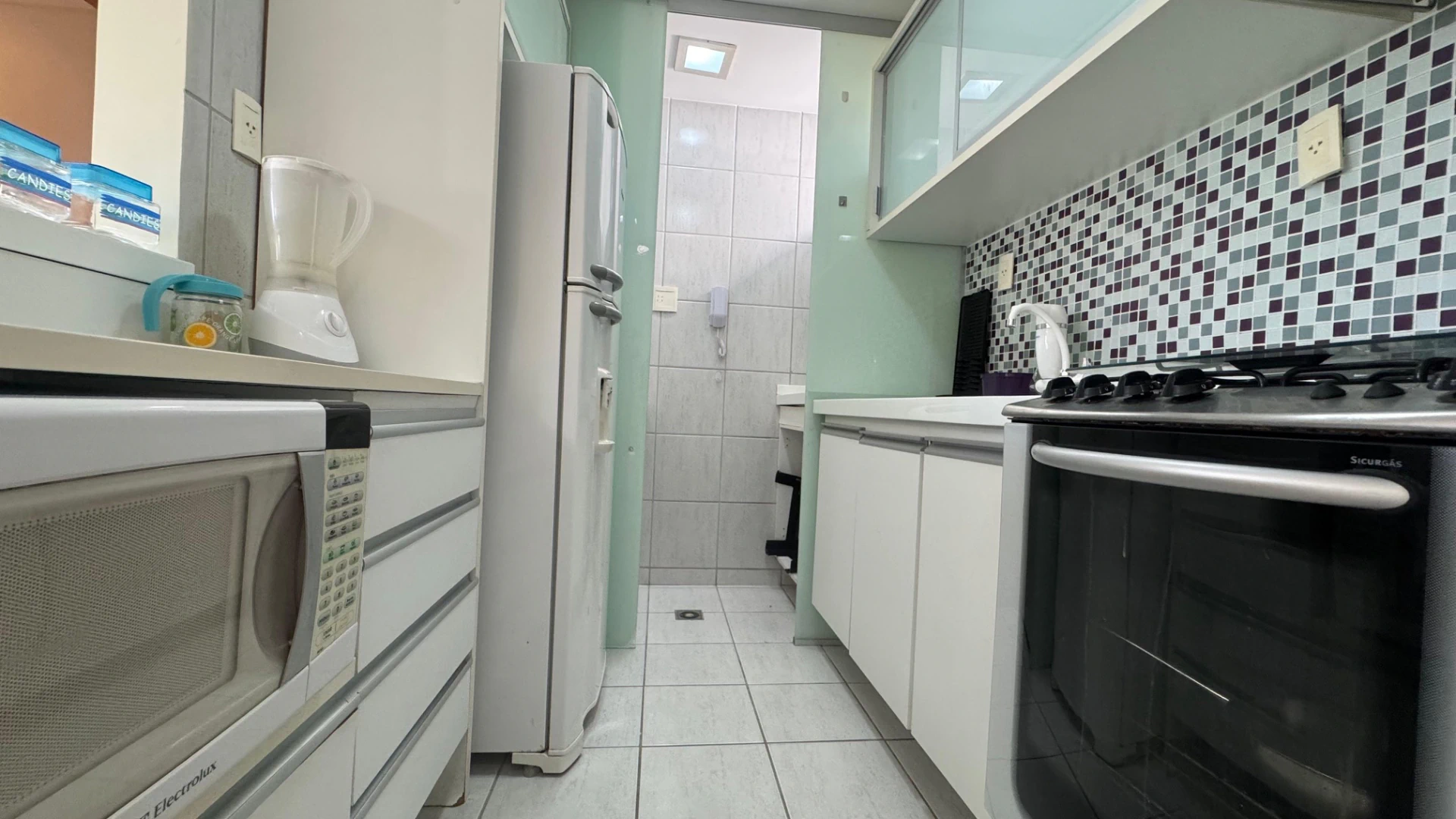 Мебльована квартира з 1 спальнею та окремою кухнею — photo 2