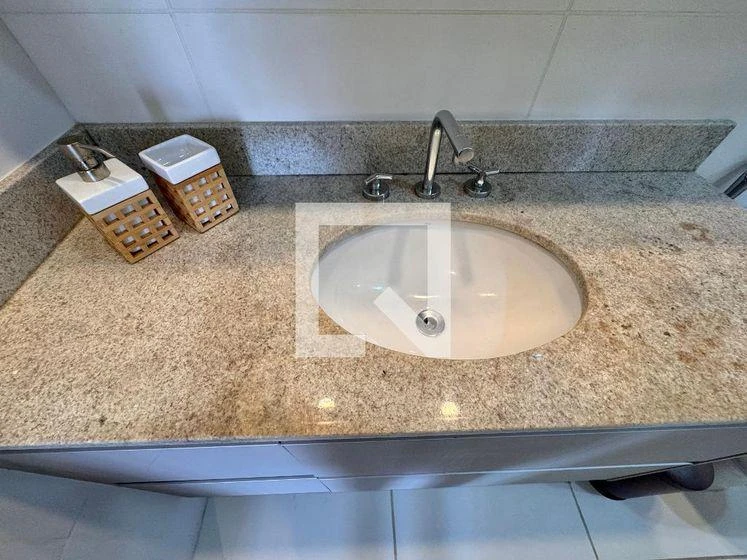 Квартира 125 м² с застеклённым балконом и рабочим местом — photo 19