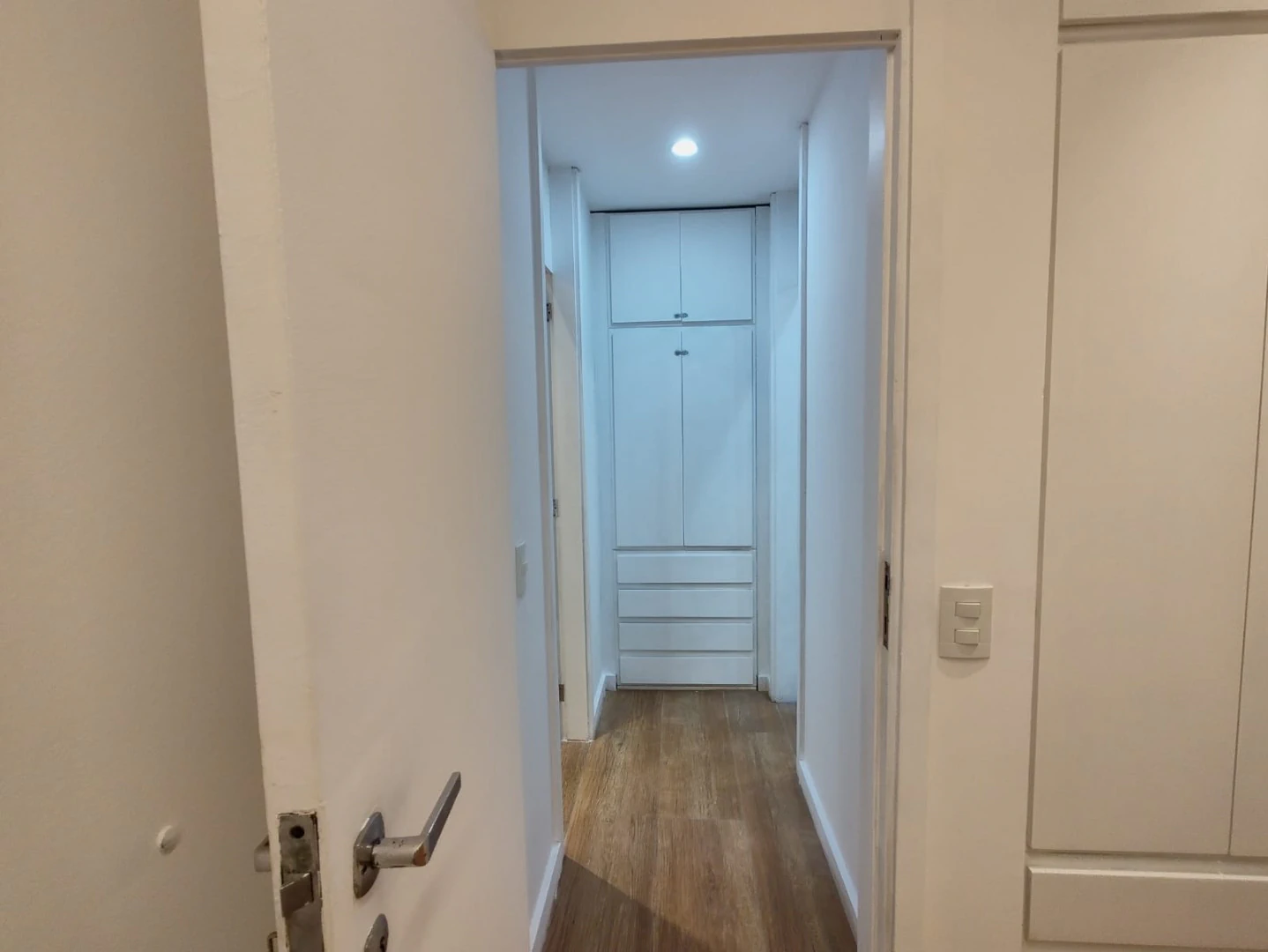 One-bedroom apartment with a water view — photo 17