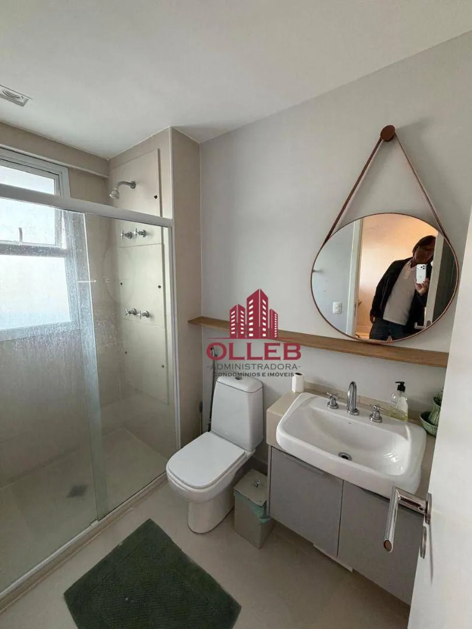 Furnished apartment with 4 bedrooms and an enclosed balcony — photo 4