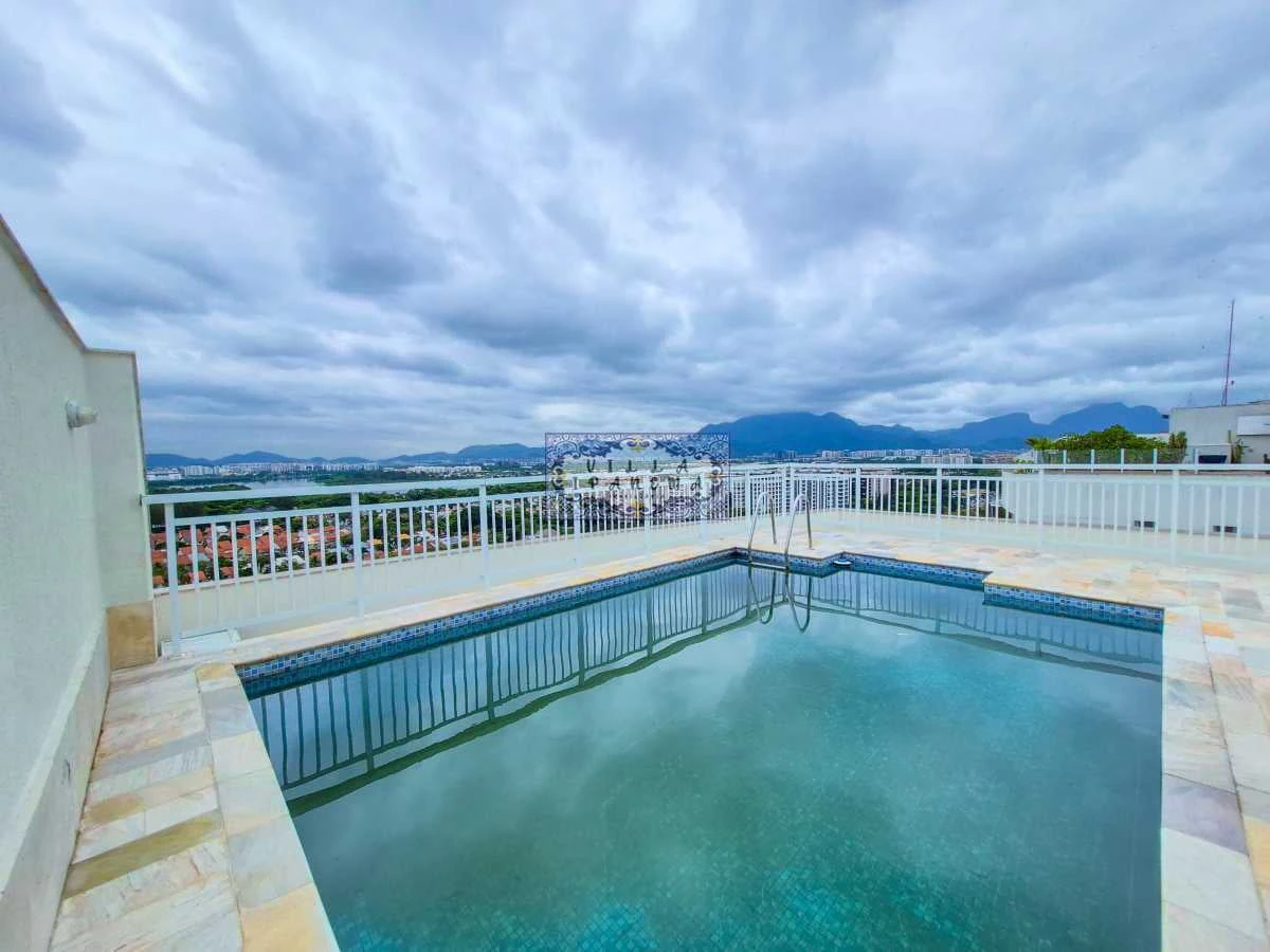 Apartment, 381 m², with a water view