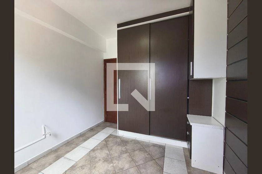 Rental apartment with 2 bedrooms and a balcony — photo 7