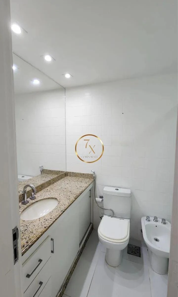 Unfurnished apartment with 4 bedrooms and closed kitchen — photo 5