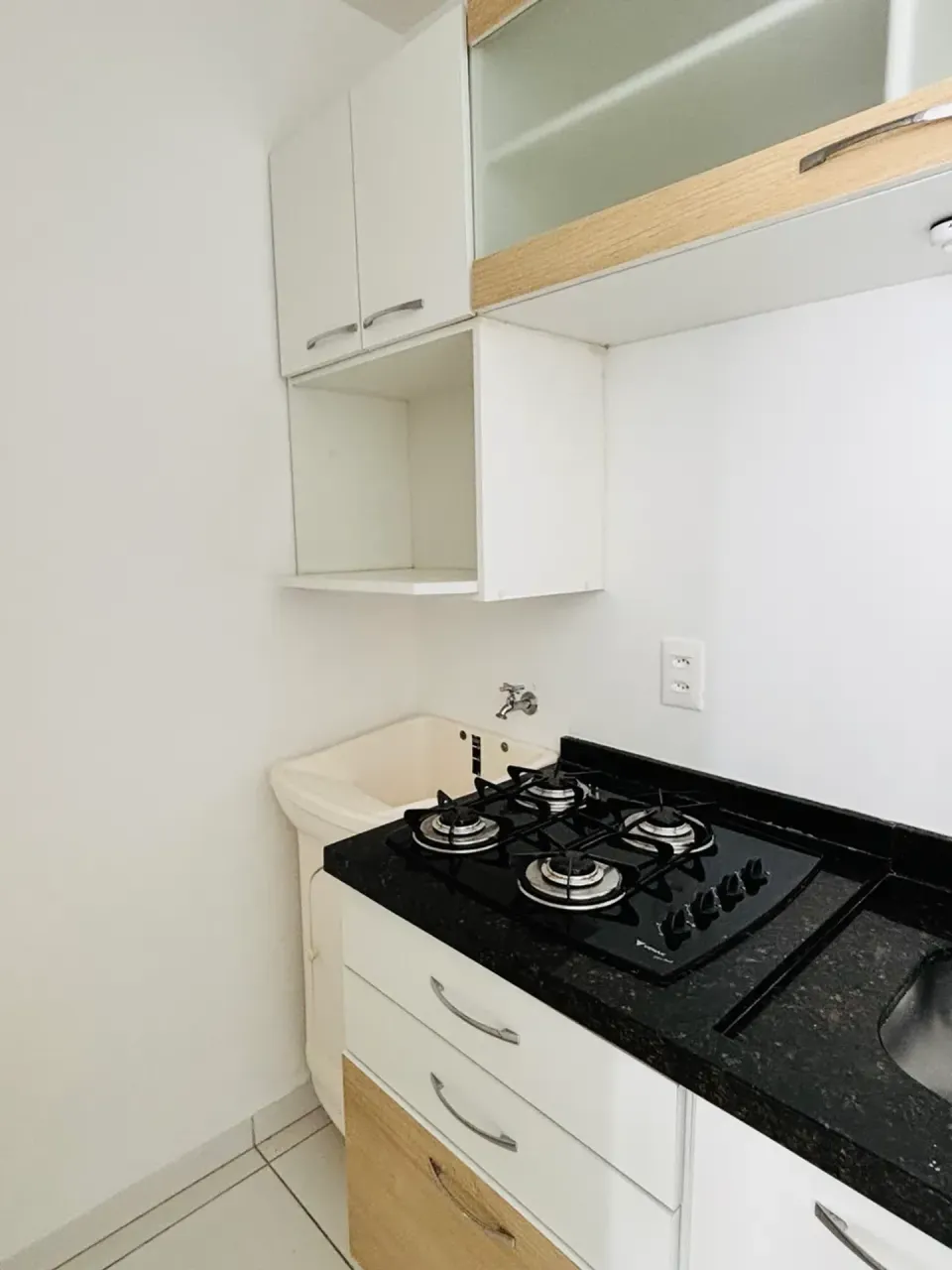Unfurnished 1-bedroom apartment with balcony, no parking — photo 6