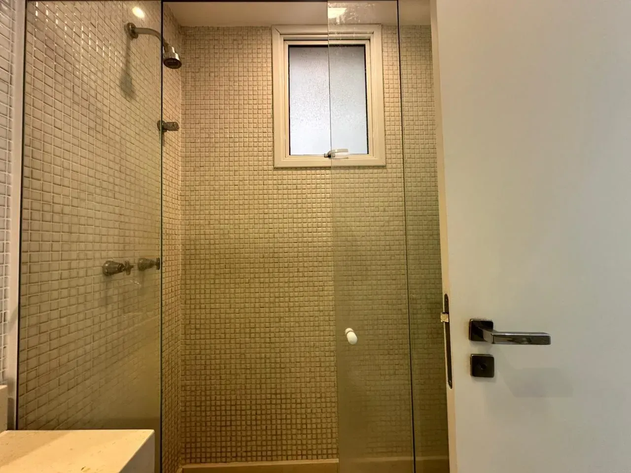 282 m² apartment with 4 bedrooms and 5 bathrooms — photo 18