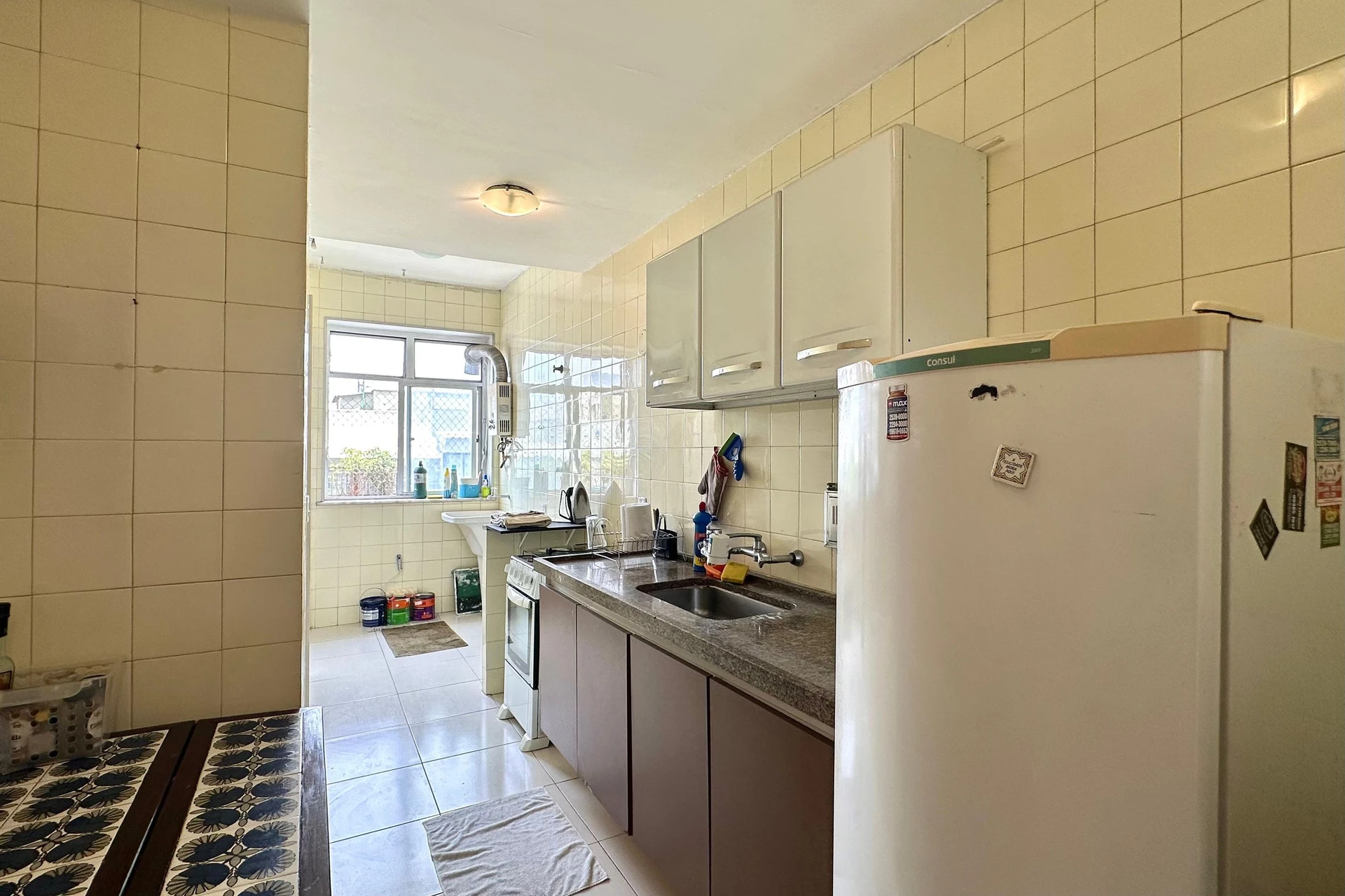 One-bedroom apartment with a mountain view in Rio de Janeiro — photo 16
