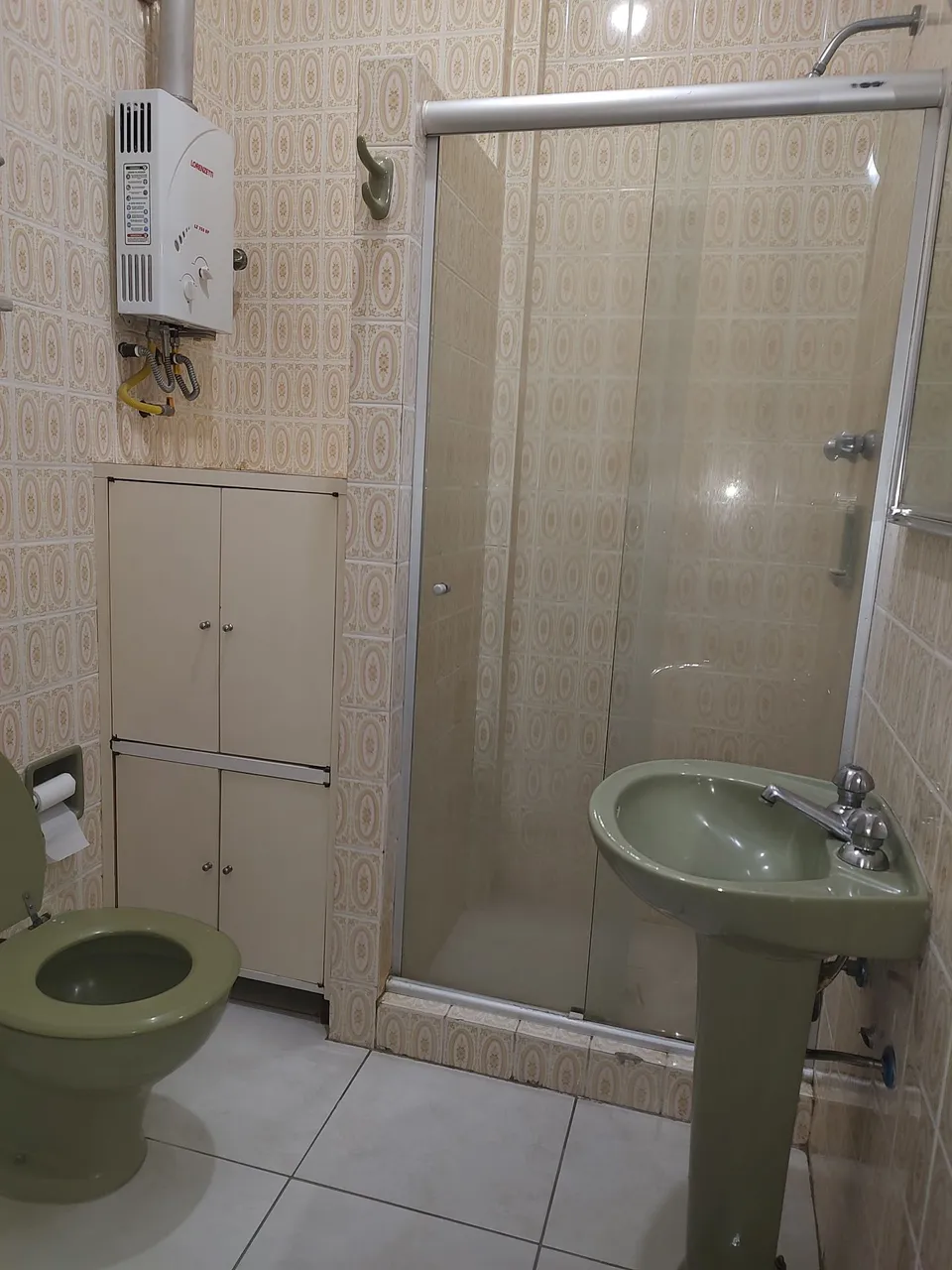 Apartamento de 2 quartos com piso de madeira ou laminado — photo 6