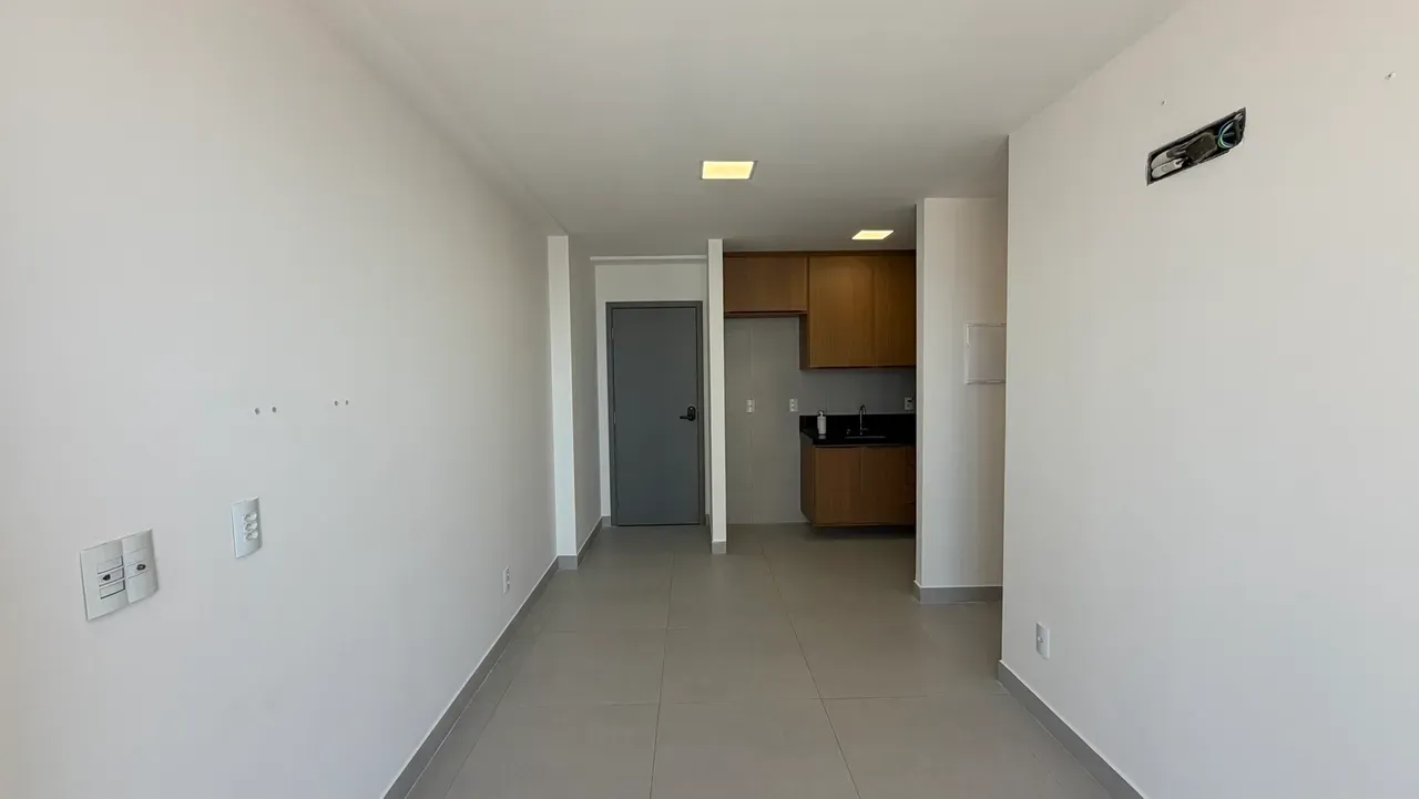2-bedroom apartment in a building with a heated pool — photo 7