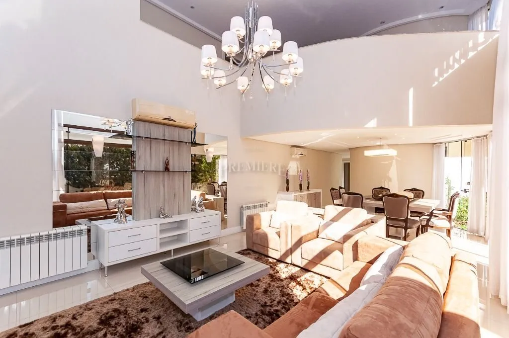 Furnished house with 4 bedrooms across 1167 m² and 8 spots — photo 4