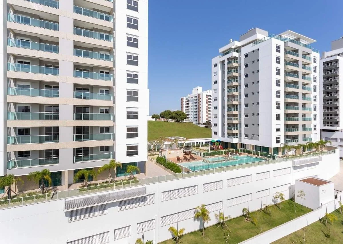 3-bedroom apartment with a water view in Florianópolis — photo 12