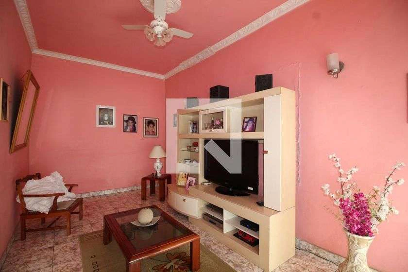 255 m² house with 3 bedrooms and a private garden