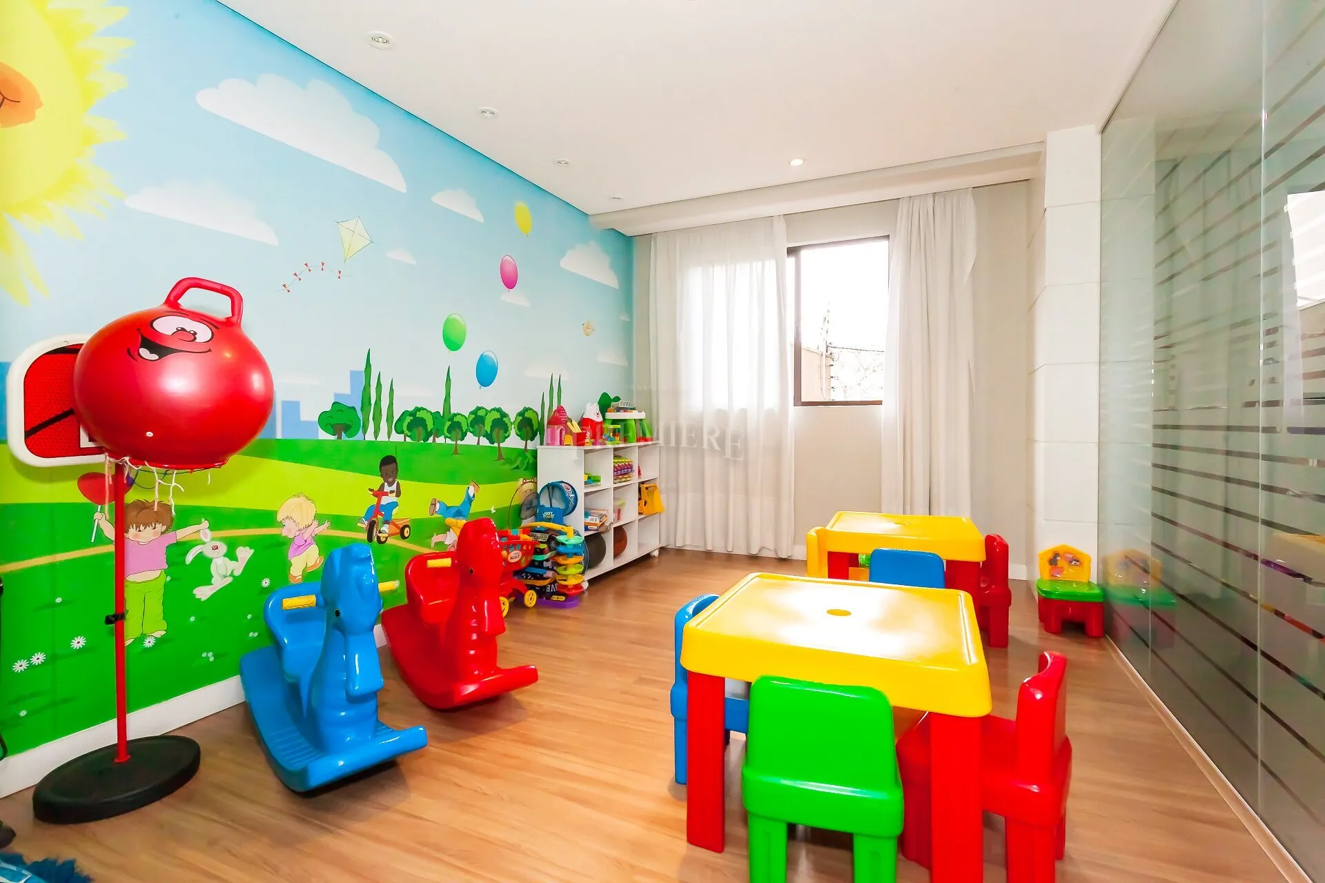 3-bedroom 180 m² apartment with 2 parking spots and garden — photo 39