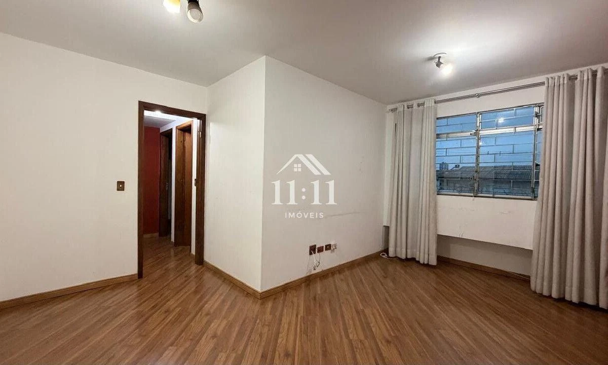 3-bedroom apartment with separate kitchen and no parking