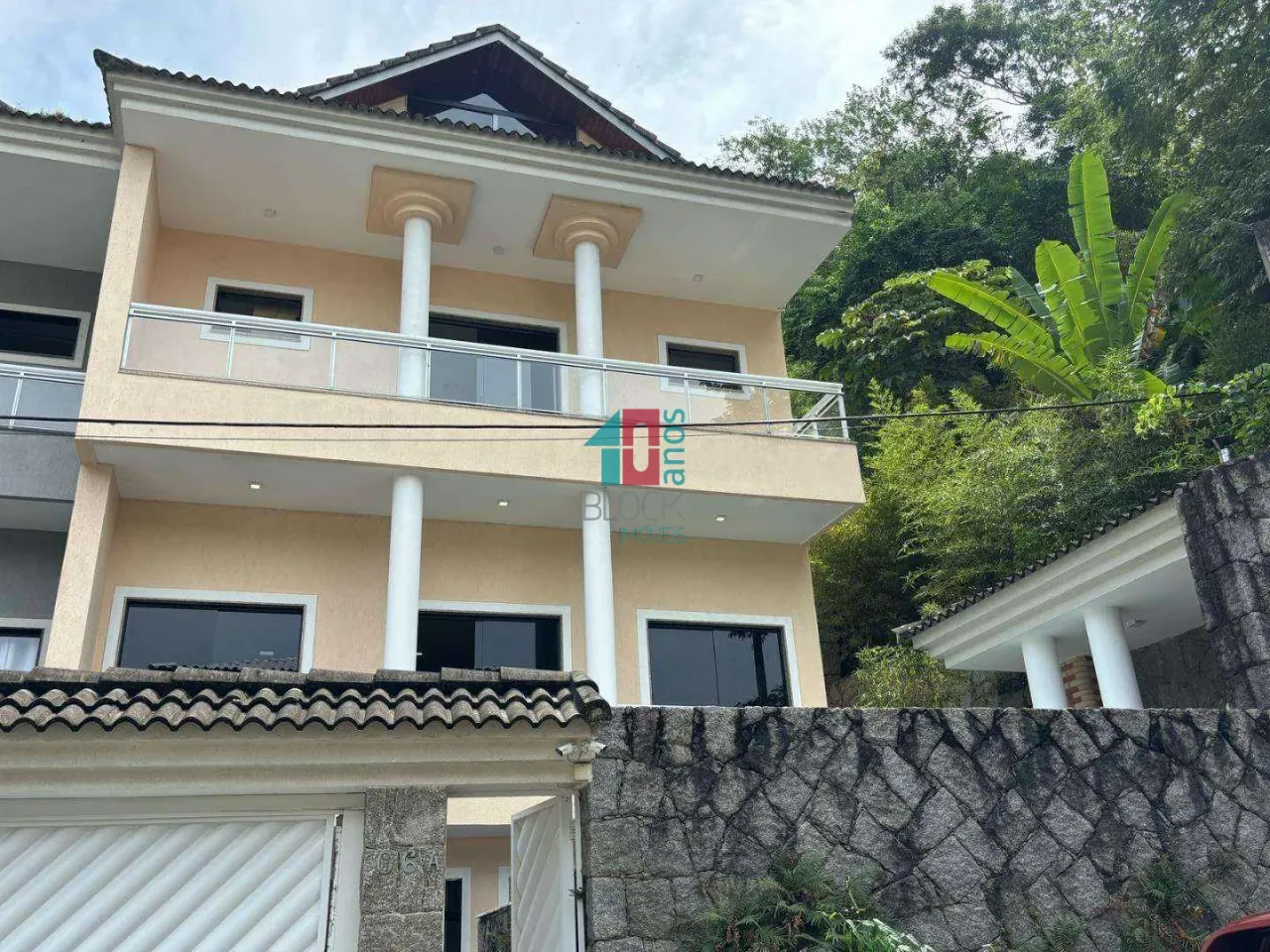 Casa com 3 dormitórios e 5 banheiros, 2 vagas — photo 15