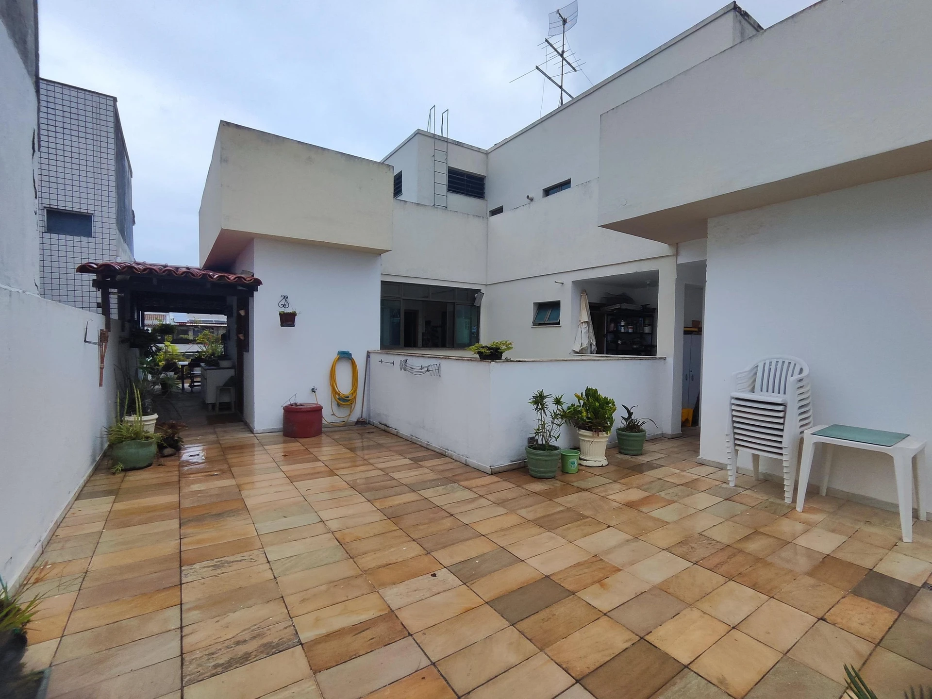 Apartamento amueblado de 5 dormitorios y jardín privado — photo 44