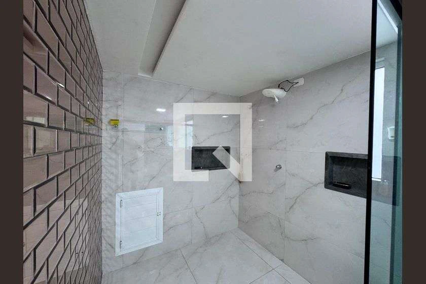 House with 5 bedrooms and a private garden — photo 27