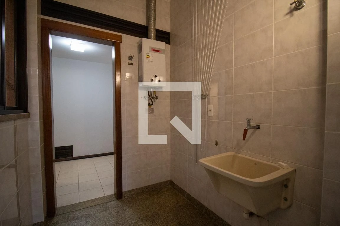 Apartment, 184 m², with a bathtub — photo 35