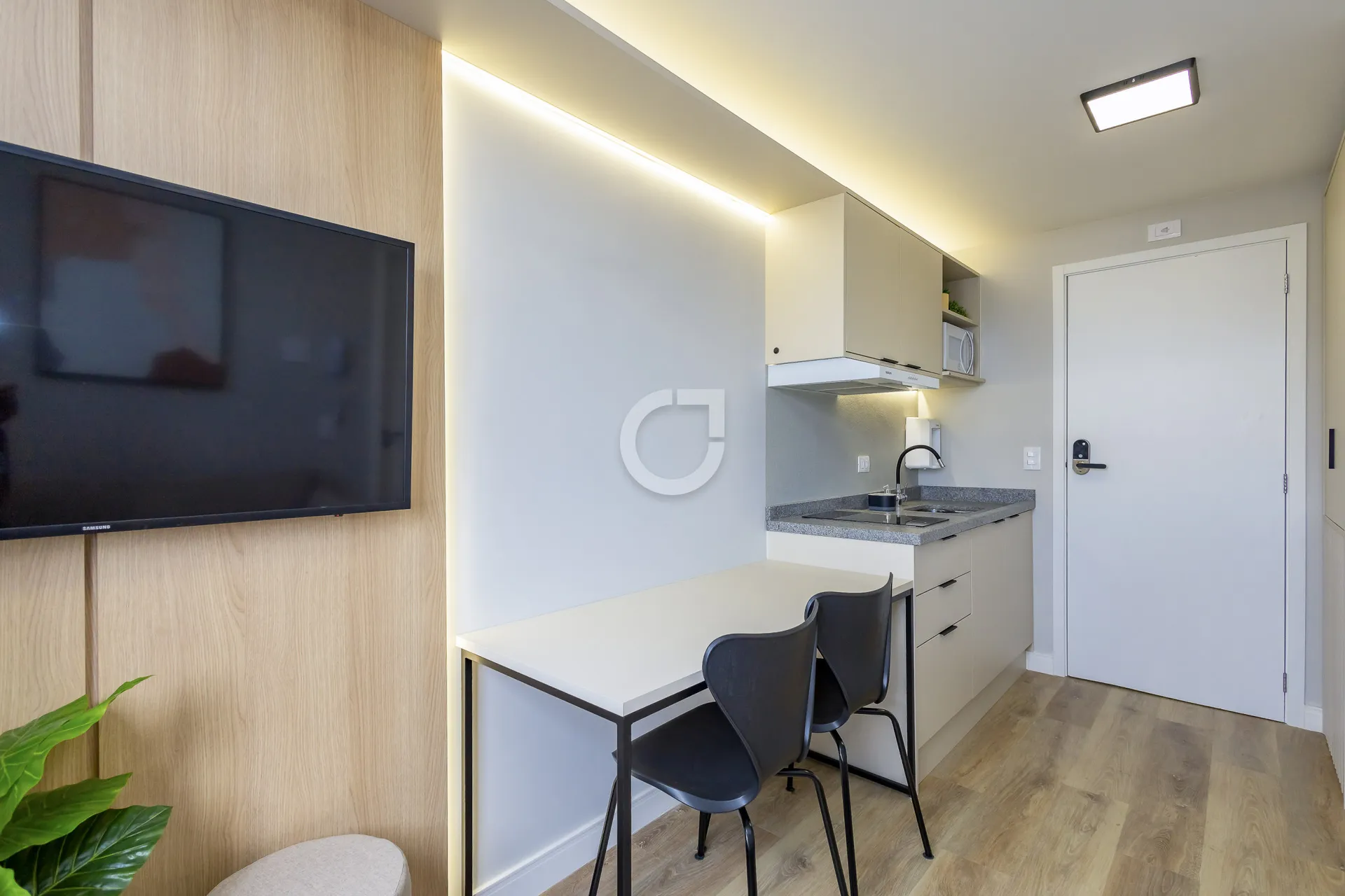 40 m² 1-bedroom apartment with en-suite and open kitchen — photo 12