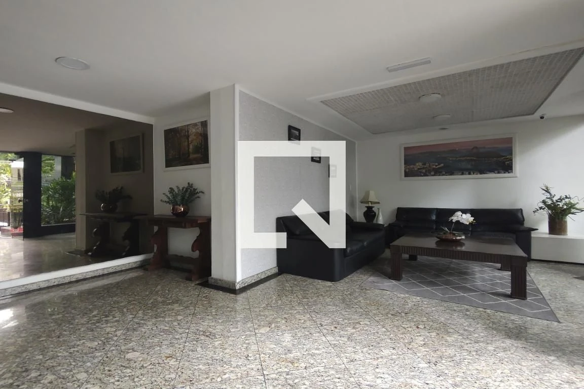 3-bedroom apartment with a bathtub — photo 17