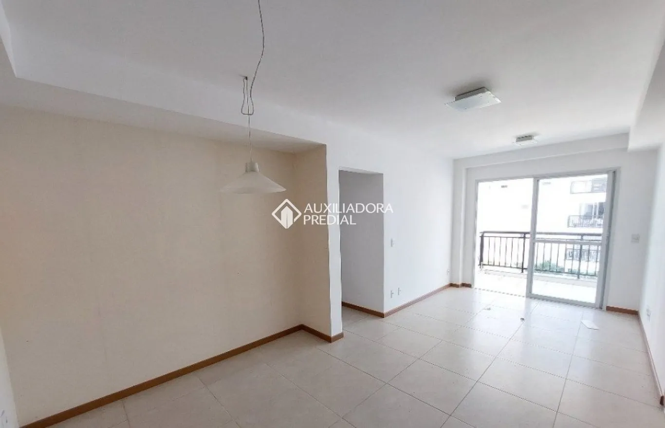 Apartment with open-plan kitchen and private garden