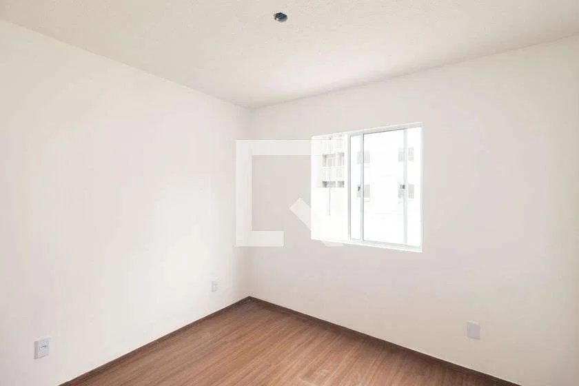 2-bedroom apartment in a building with a pool — photo 5
