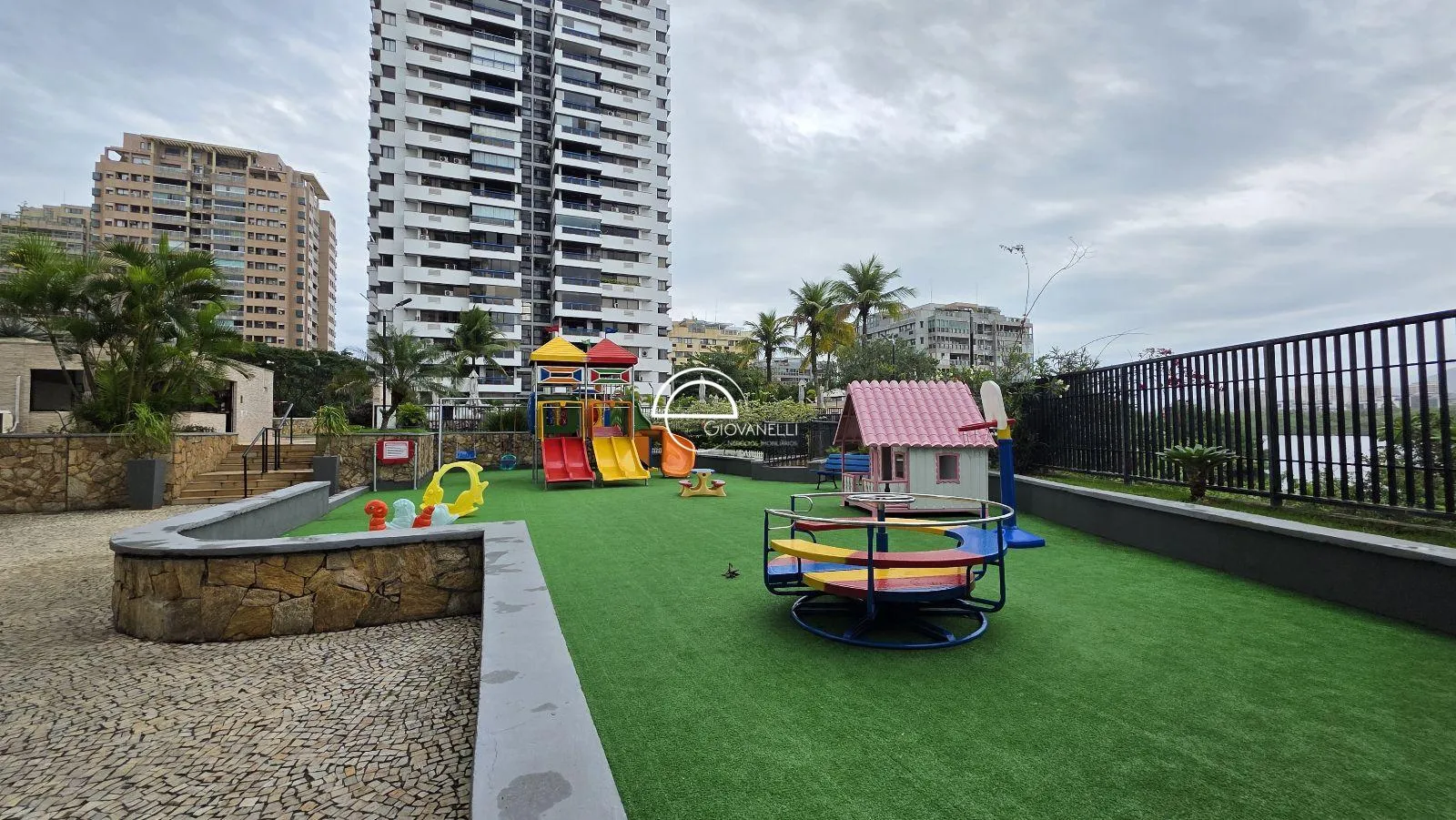 92 m² apartment with a water view and a washing machine — photo 15