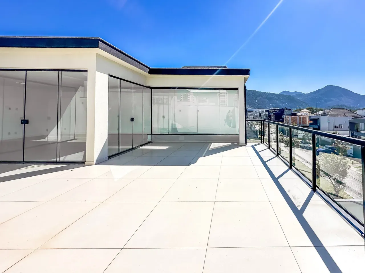4-suite house with 6 bathrooms, 370 m² and 3 parking — photo 15
