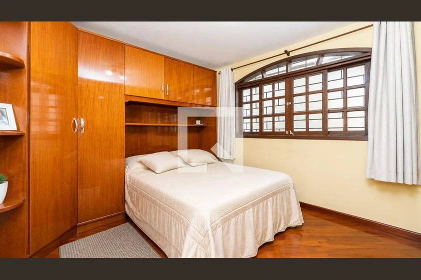 Unfurnished house with 4 bedrooms and 4 bathrooms — photo 6