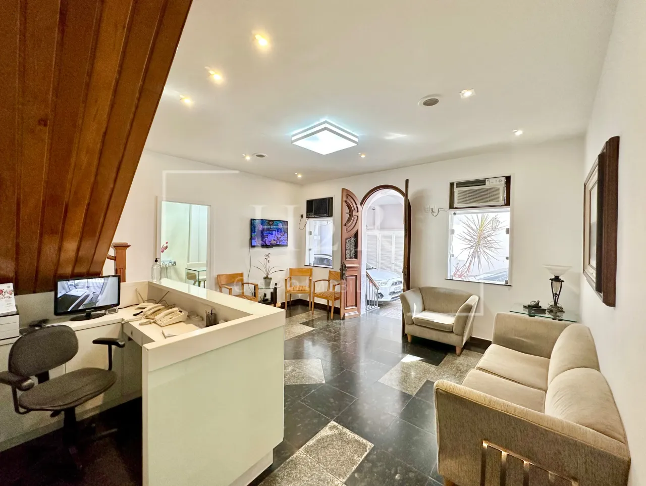Commercial house with 5 bedrooms, 5 bathrooms, 2 parking — photo 15