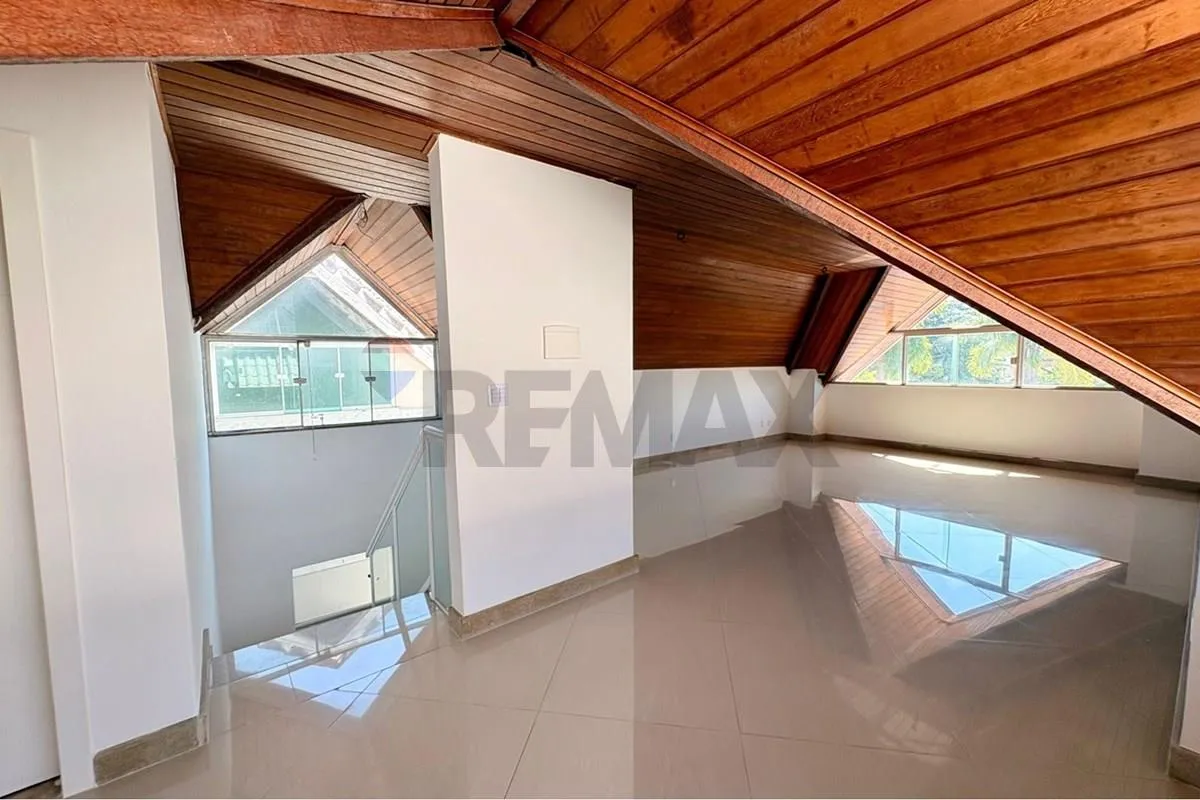 4-suite house with 305 m² and 3 parking spaces — photo 44