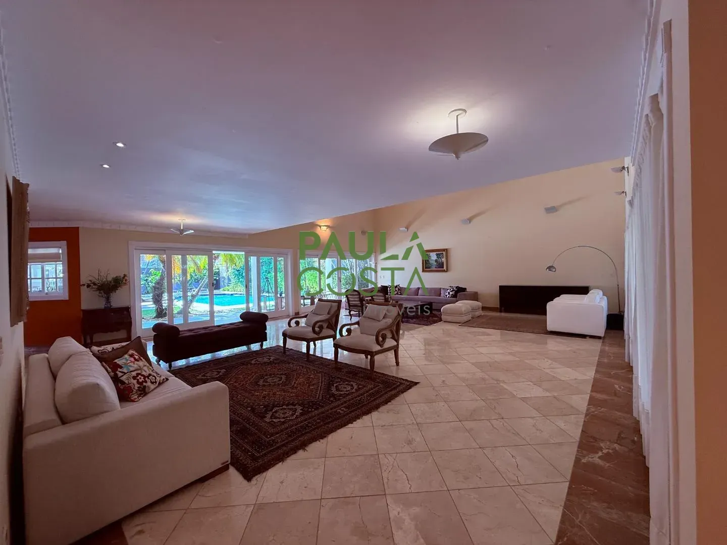 Casa mobiliada com 5 quartos e 5 vagas, 984 m² — photo 9
