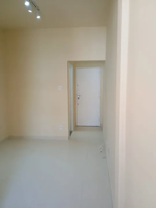 Unfurnished 1-bedroom apartment with 1 bathroom — photo 15