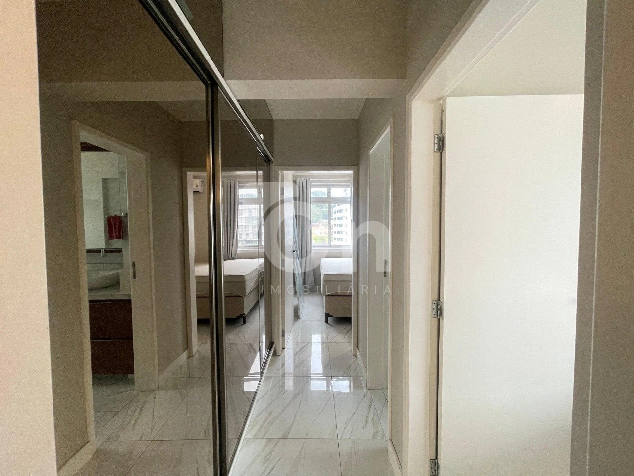 Стиральная машина и 2 спальни: квартира 72 м² — photo 3