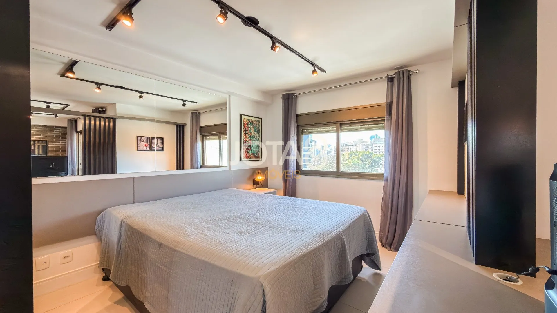 Apartamento mobiliado de 1 quarto (85 m²) com varanda — photo 27