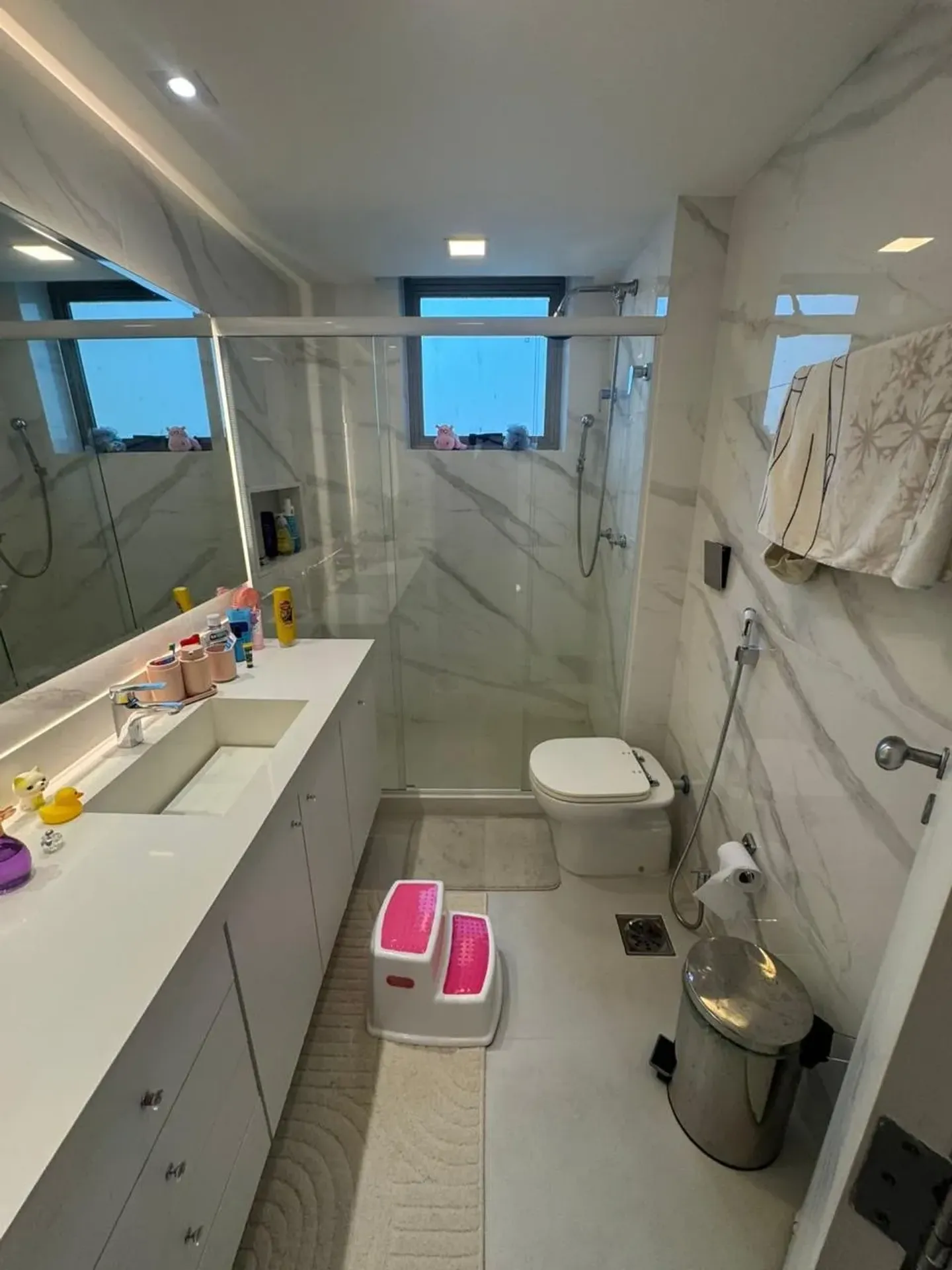 Furnished 130 m² apartment with 3 bedrooms — photo 27