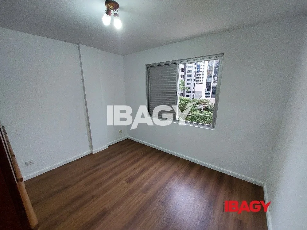 Apartamento sin estacionamiento, cocina cerrada y 75 m² — photo 3
