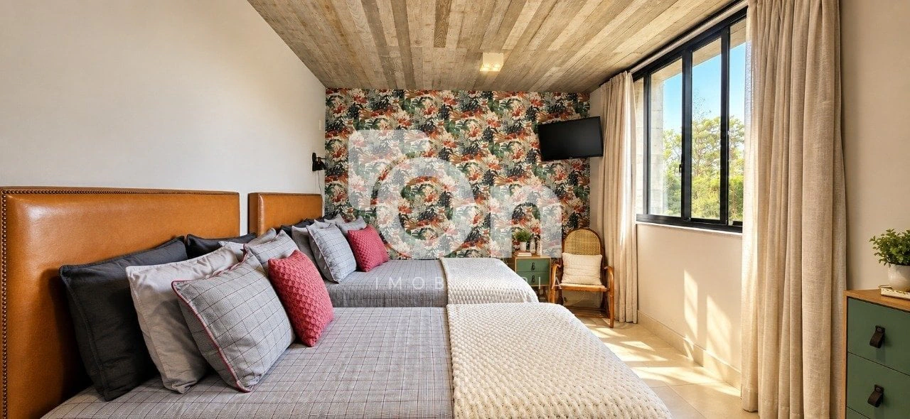 2-bedroom house with a mountain view in Florianópolis — photo 13