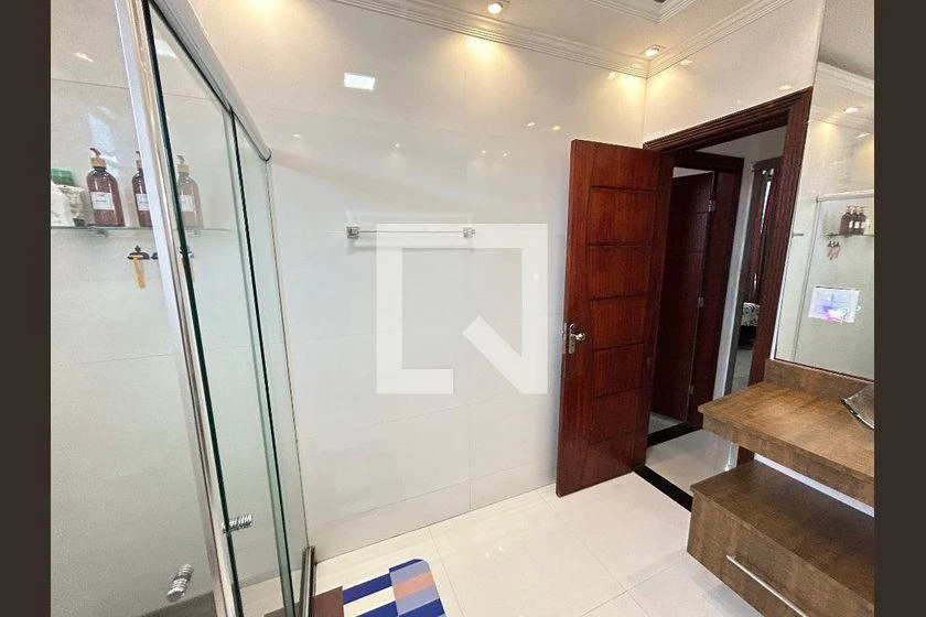 Home office in a 3-bedroom house, 197 m² — photo 48