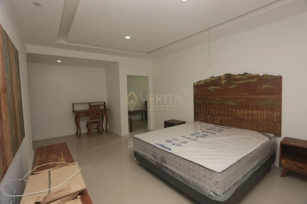 House with 7 bedrooms and 10 baths, 3200 m² and pools — photo 33